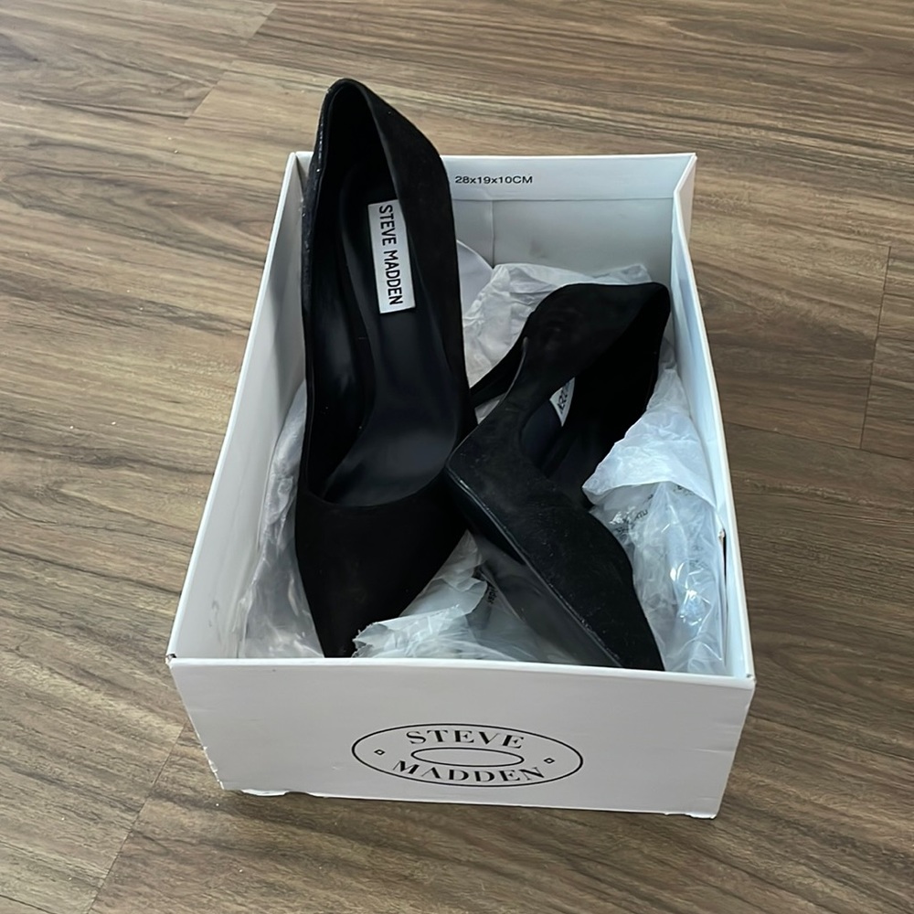 Black stilettos Steve Madden